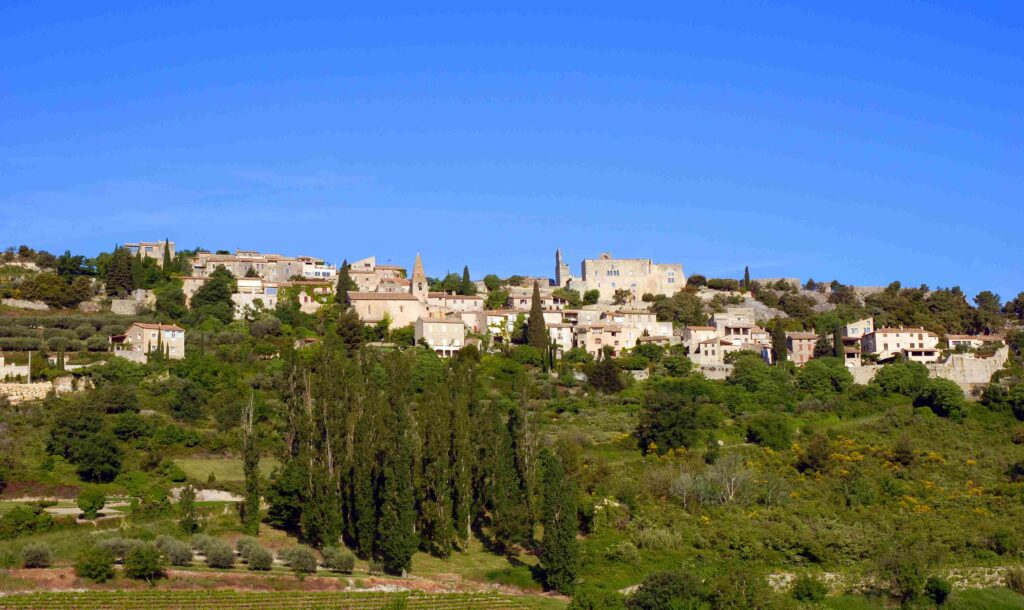 village perché du Crestet